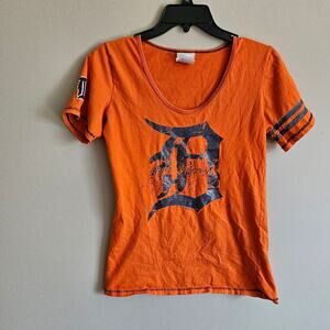 Detroit Tigers Orange Tee with Blue Glitter D Logo Small